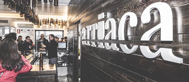 Disfruta de la cerveza artesana Arriaca en nuestra tienda fisica