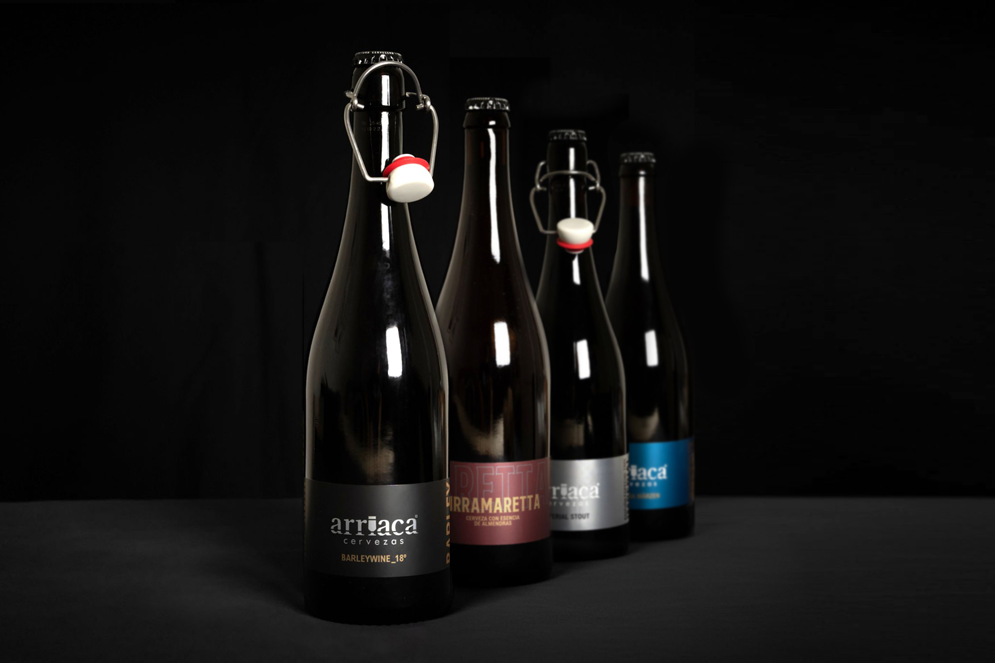 botellas premium cerveza arriaca